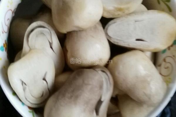 草菇炒牛肉的做法图解3