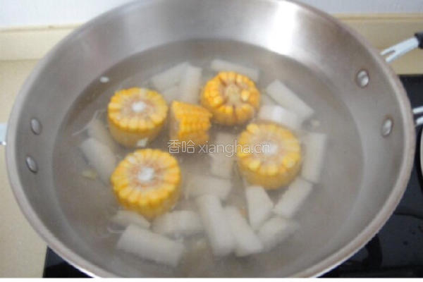 腊骨萝卜汤的做法图解5