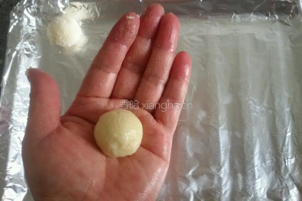 蛋白椰丝球的做法图解5