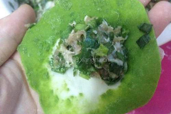翡翠白菜饺子的做法图解6