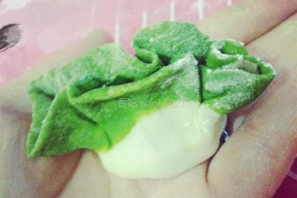翡翠白菜饺子的做法图解7