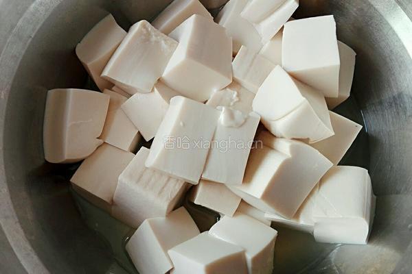 菌菇豆腐瘦肉汤的做法图解5
