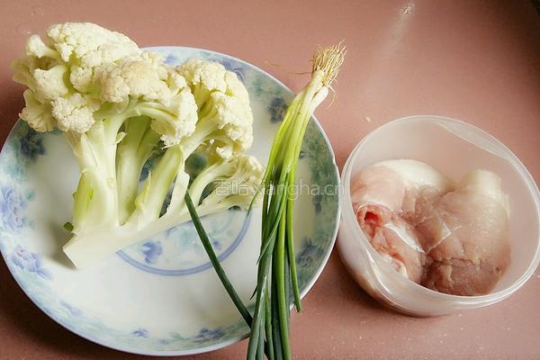 花菜肉片的做法图解1