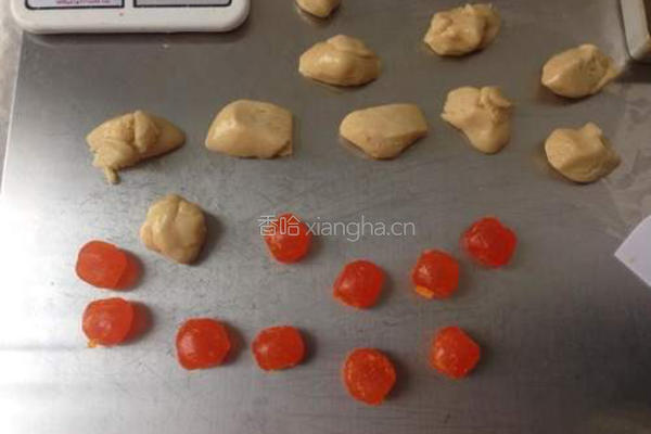 广式豆沙蛋黄月饼的做法图解8