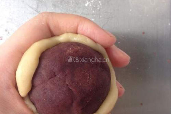 广式豆沙蛋黄月饼的做法图解11
