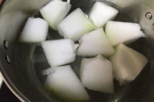 冬瓜蛤蜊排骨汤的做法图解1