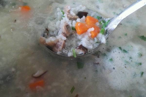 砂锅煲皮蛋瘦肉粥的做法图解9