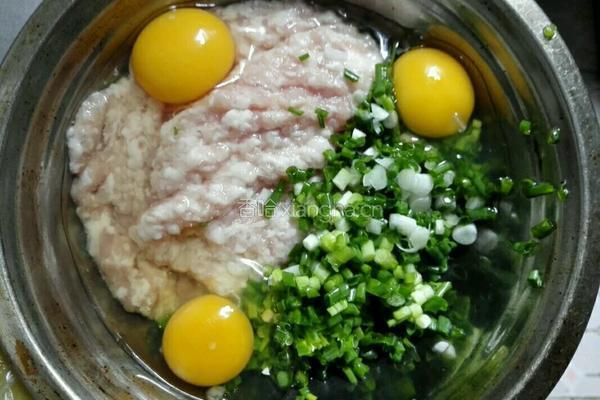葱香鸡蛋肉饼的做法图解2