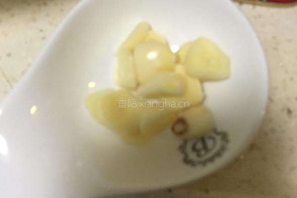 蕃茄鸡蛋面的做法图解1