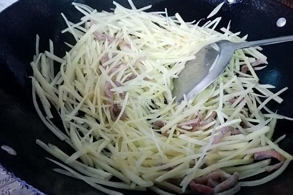 辣椒炒土豆丝的做法图解4
