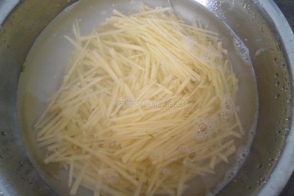 酸辣土豆丝的做法图解3