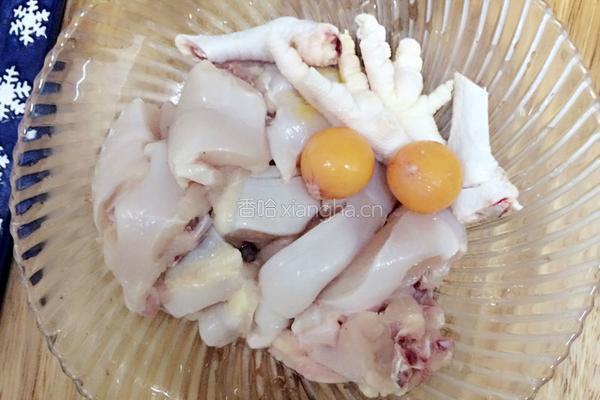花旗参炖鸡汤的做法图解1