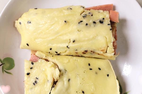 火腿肠鸡蛋饼的做法图解8