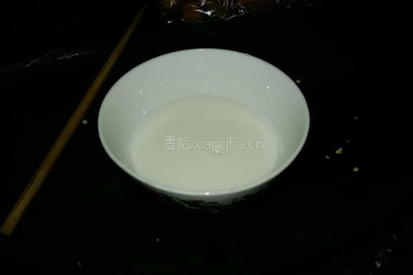 青红椒炒蘑菇的做法图解3