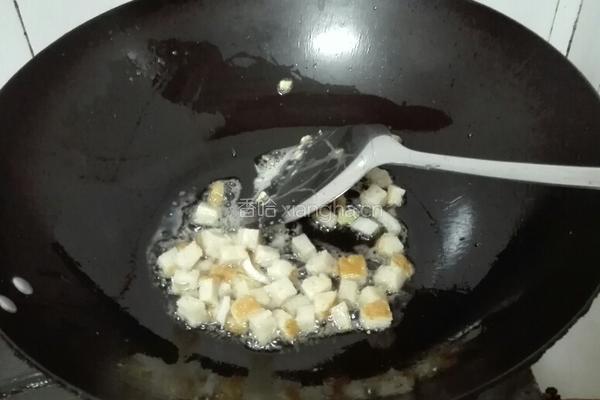 五彩缤纷蛋炒饭的做法图解5