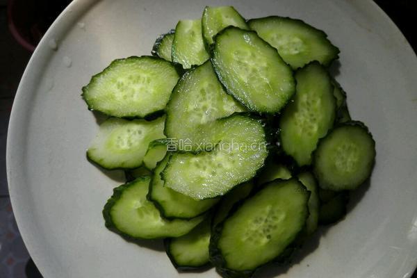 青瓜火腿片的做法图解2