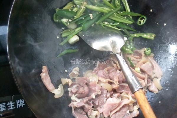 爆炒侗家酸肉的做法图解4