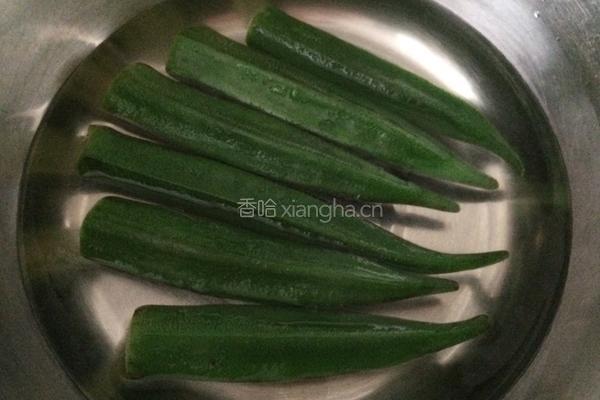 蒜蓉秋葵的做法图解2