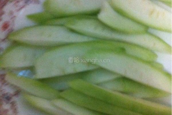 丝瓜抄鸡蛋的做法图解1
