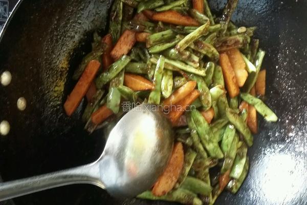 土豆炖豆角的做法图解7