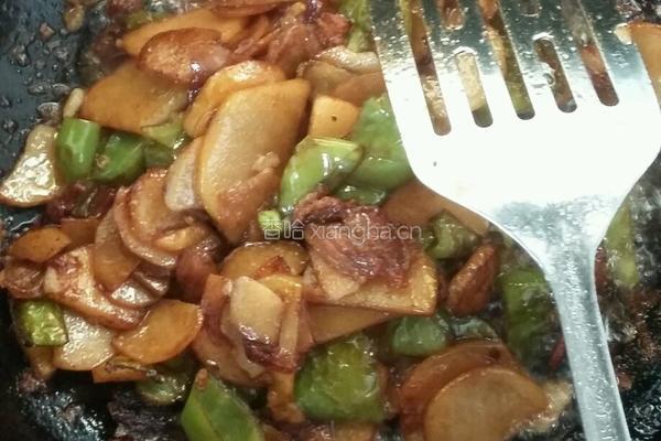 青椒肉炒土豆片的做法图解6