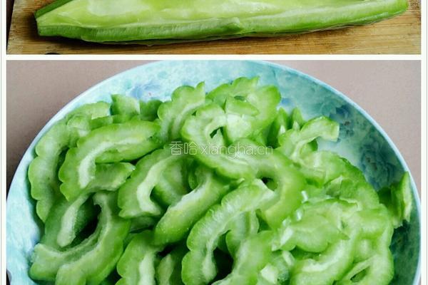 蒜蓉苦瓜炒瘦肉的做法图解2