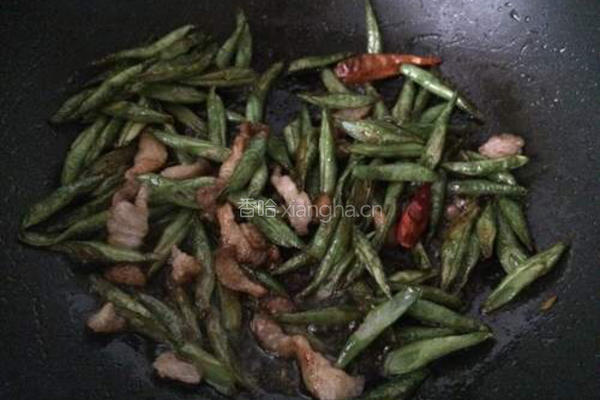 干煸孜然四季豆的做法图解6