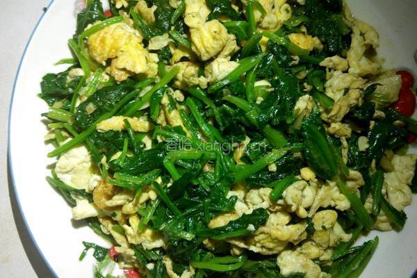菠菜炒鸡蛋