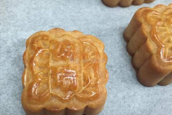豆沙蛋黄广式月饼的做法图解14