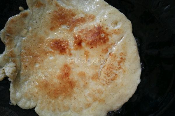 宝宝辅食〈香蕉鸡蛋饼〉的做法图解7