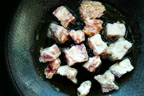 糖醋土豆炖排骨的做法图解6