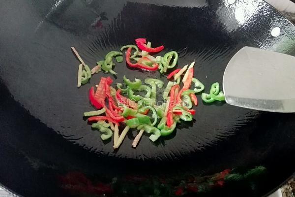 辣椒煮驴血的做法图解4