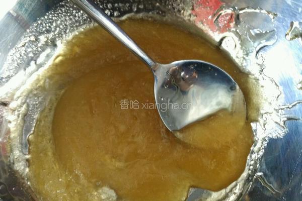 kitty 猫椰汁奶油蛋黄酱月饼的做法图解1