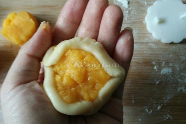 奶香蛋黄馅冰皮月饼的做法图解7