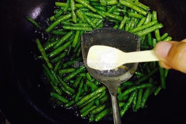 简炒缸豆的做法图解5