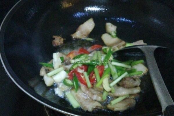 素面筋炒五花肉的做法图解7