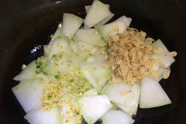 蚝油虾皮焖冬瓜的做法图解4