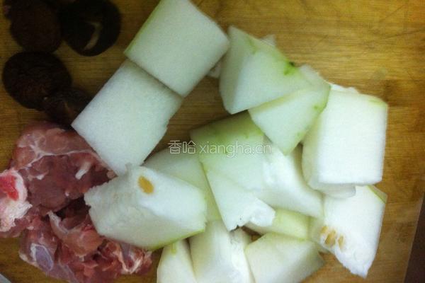 广东靓汤—冬瓜龙骨汤的做法图解2