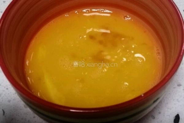 牛肉丸子美味蛋炒饭的做法图解2