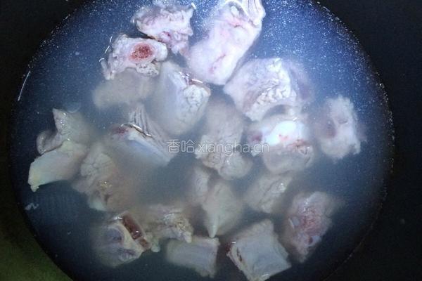 糖醋排骨的做法图解3