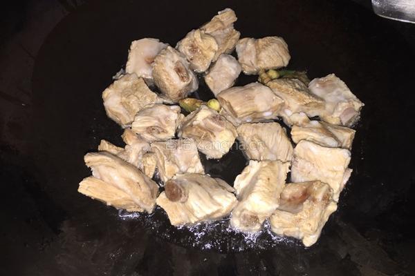 糖醋排骨的做法图解7