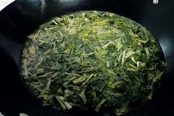 白菜心菜干汤的做法图解3