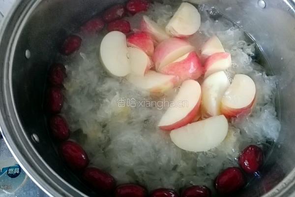 苹果红枣雪耳糖水的做法图解7
