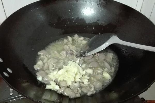 豆角炒鸡胗的做法图解5