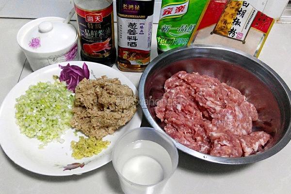 年夜饭_猪肉饺子的做法图解1