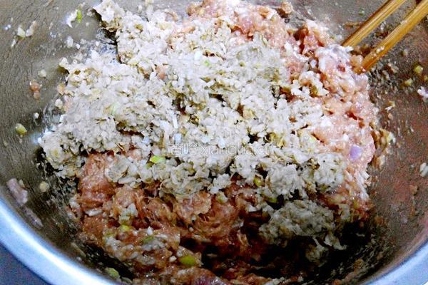 年夜饭_猪肉饺子的做法图解6