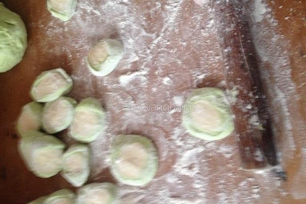 翡翠大白菜水饺的做法图解6