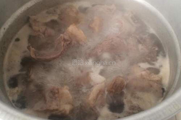 羊排萝卜汤的做法图解1