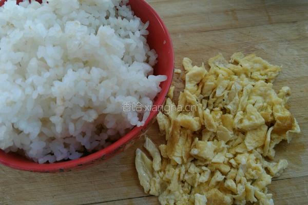 三丁玉米香肠炒饭的做法图解3