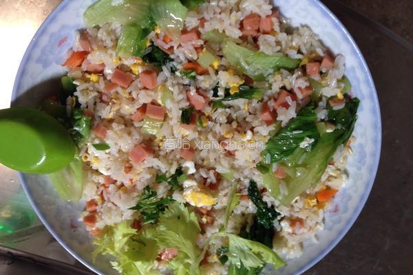 蔬菜炒饭的做法图解4